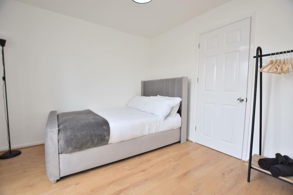 Luxury Central Oxford Detached Home Экстерьер фото